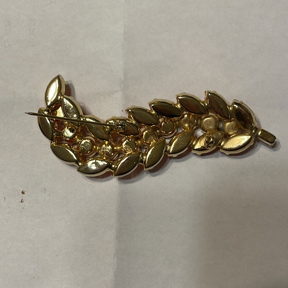 1950's Rhinestone Pin - Picture 4 of 4